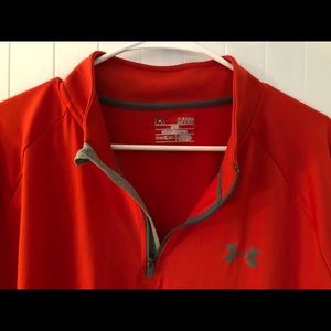 Under Armour Shirts - Mens 1/4 zip loose-fitting Under-armor sweatshirt Under Armour Shirts - Mens 1/4 zip loose-fitting Under-armor sweatshirt